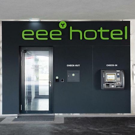Eee Hotel Траун Экстерьер фото