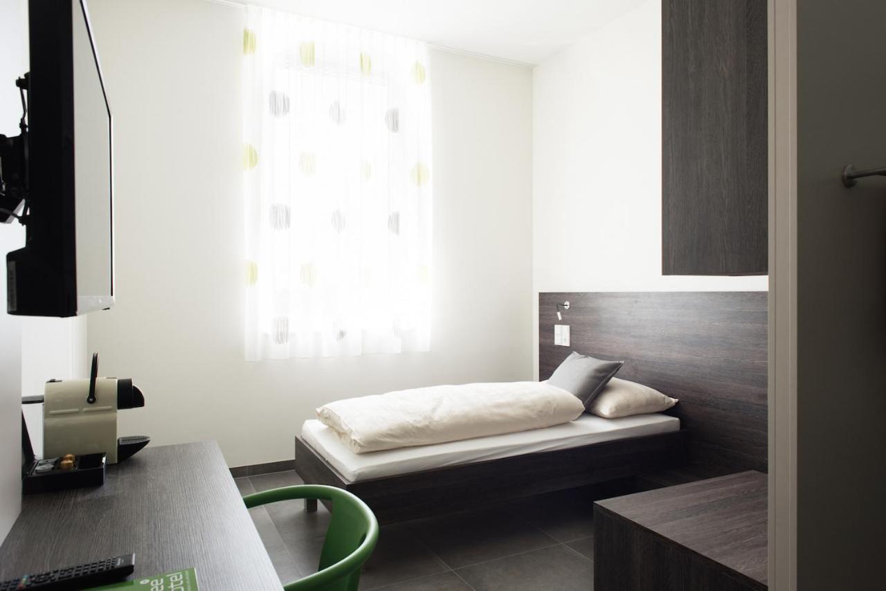 Eee Hotel Траун Экстерьер фото