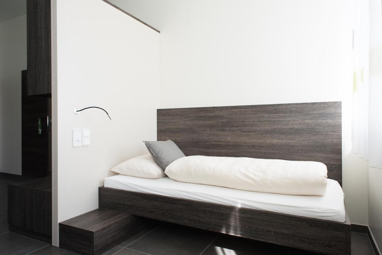 Eee Hotel Траун Экстерьер фото