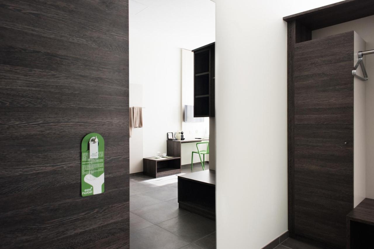 Eee Hotel Траун Экстерьер фото